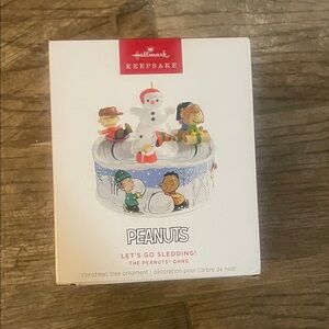 Hallmark Keepsake Peanuts Sledding Interactive Ornament